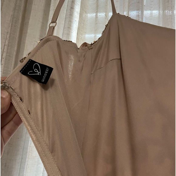 BRAND NEW Windsor formal gold sequin dress - Picture 8 of 14